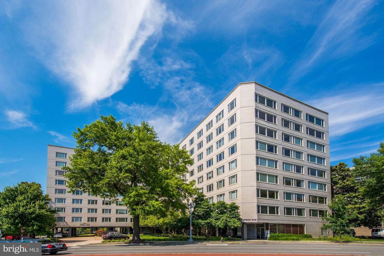 2475 Virginia Avenue - Photo 1
