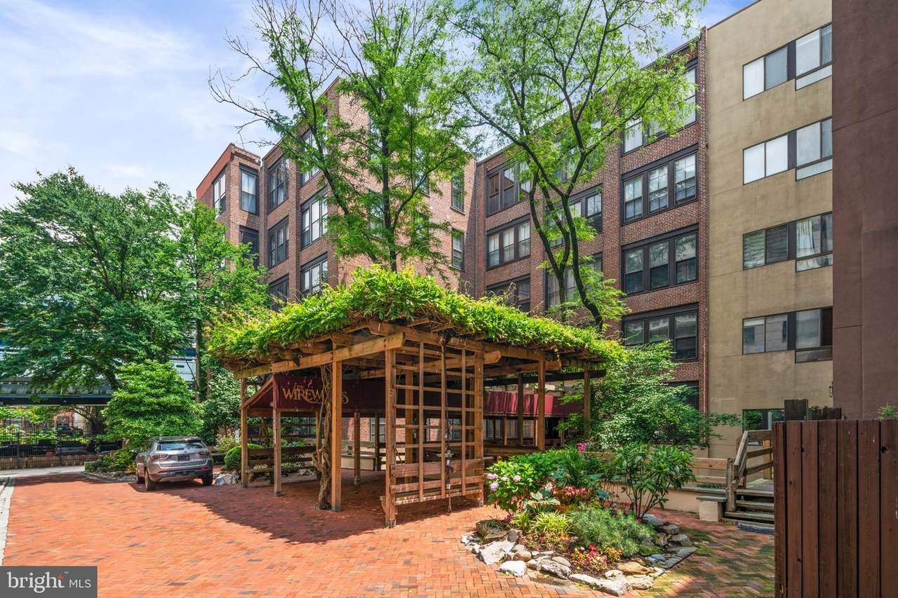301 Race Street - Photo 1