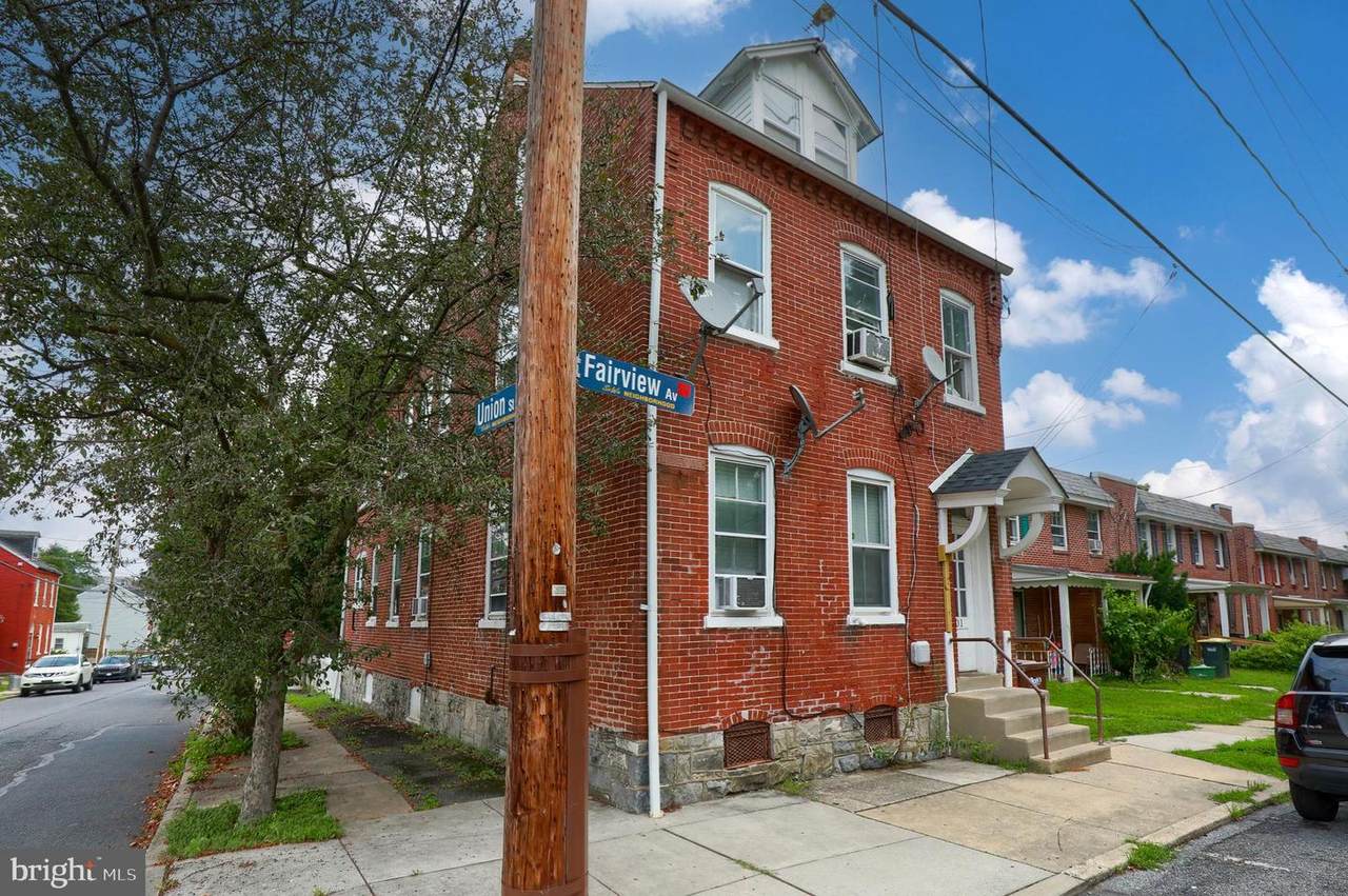 401 Fairview Avenue - Photo 1