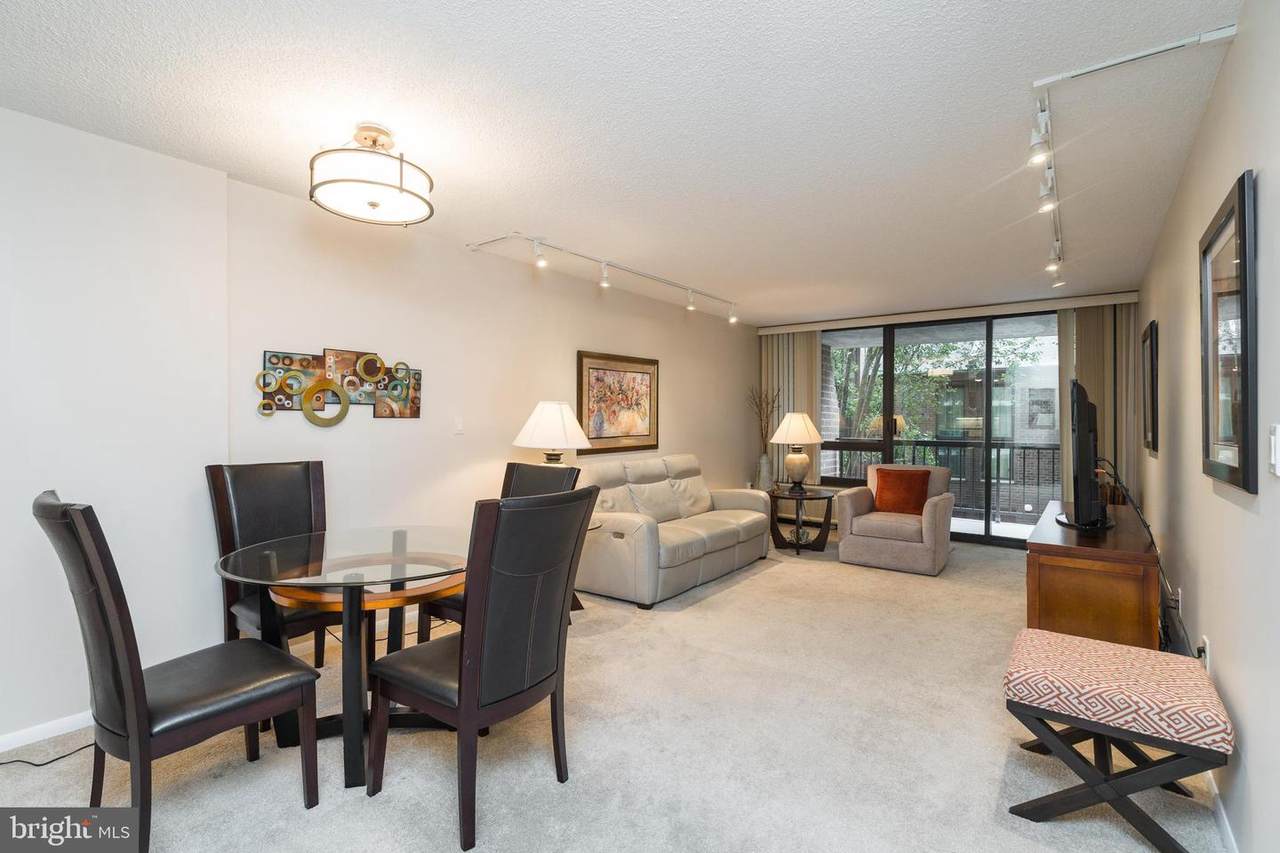 233 6TH Street - Photo 1
