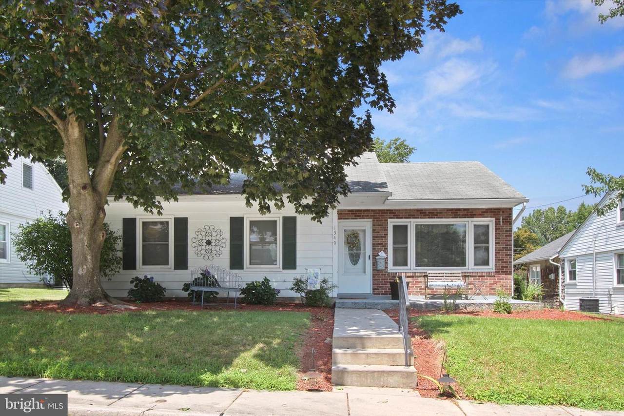 1549 5TH Avenue - Photo 1
