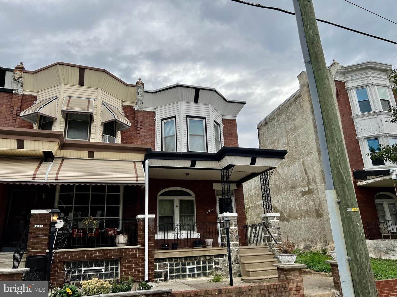 5927 Catharine Street - Photo 1