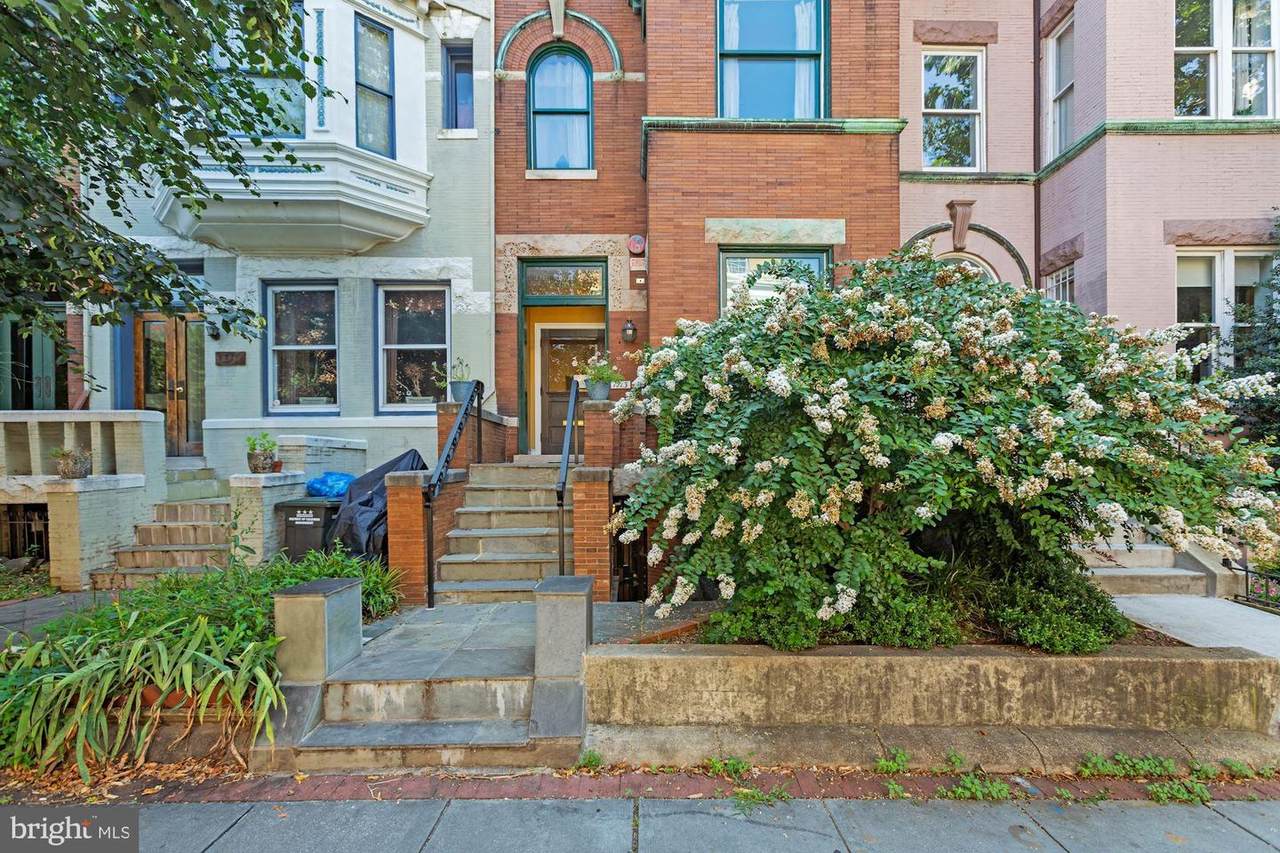 1713 18TH Street - Photo 1