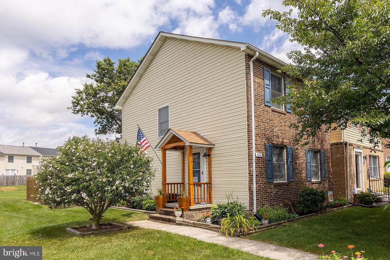 372 Surrey Club Lane - Photo 1