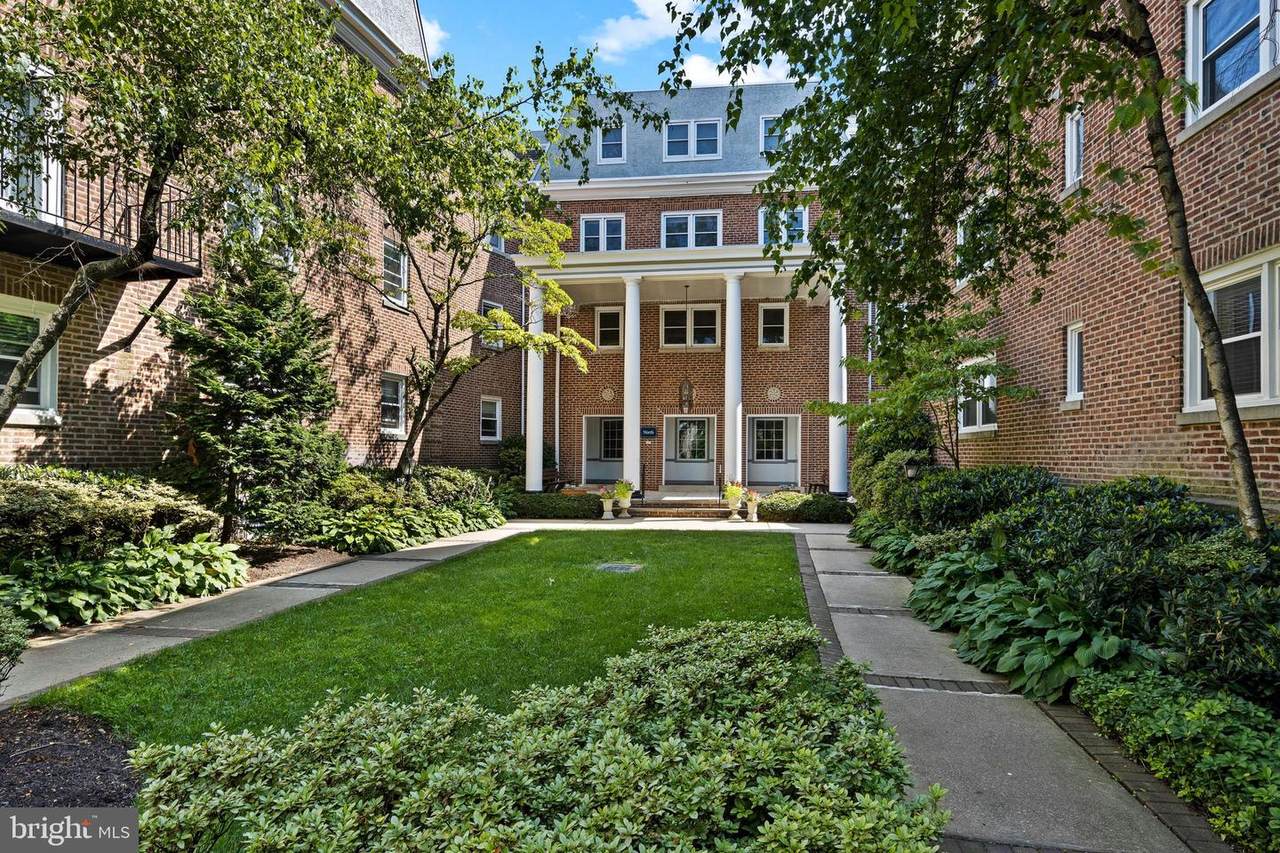 237 Montgomery Avenue - Photo 1