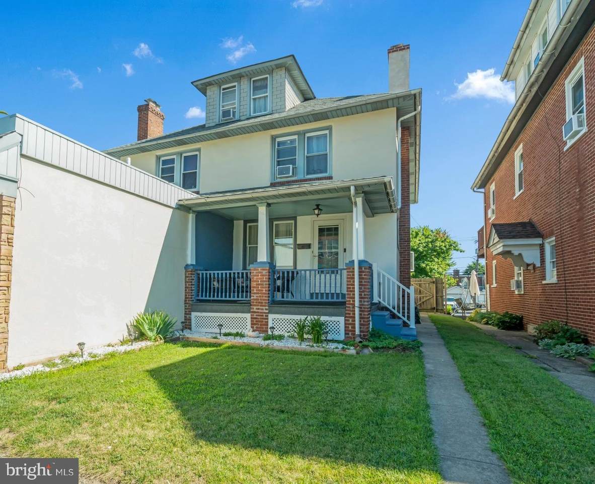 829 Main Street - Photo 1