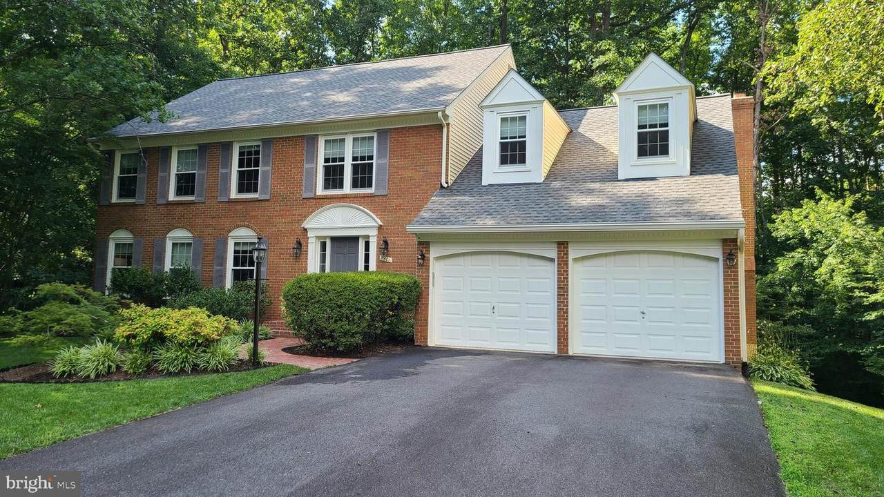 8601 Mallard View - Photo 1