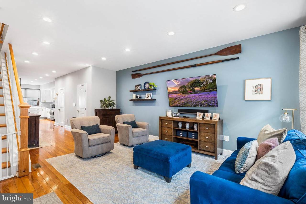 876 20TH Street - Photo 1