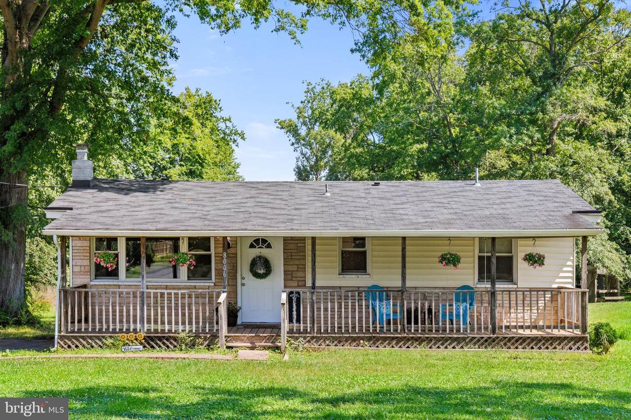 8006 Oak Street - Photo 1