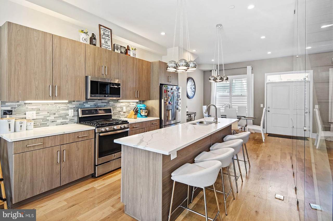 1033 Marlborough Street - Photo 1
