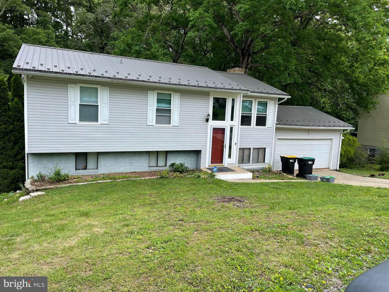 45846 Nancy Lane - Photo 1