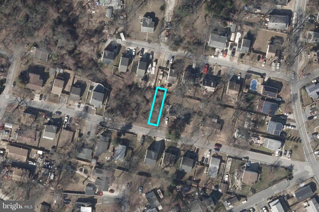 636 Cyril Avenue - Photo 1