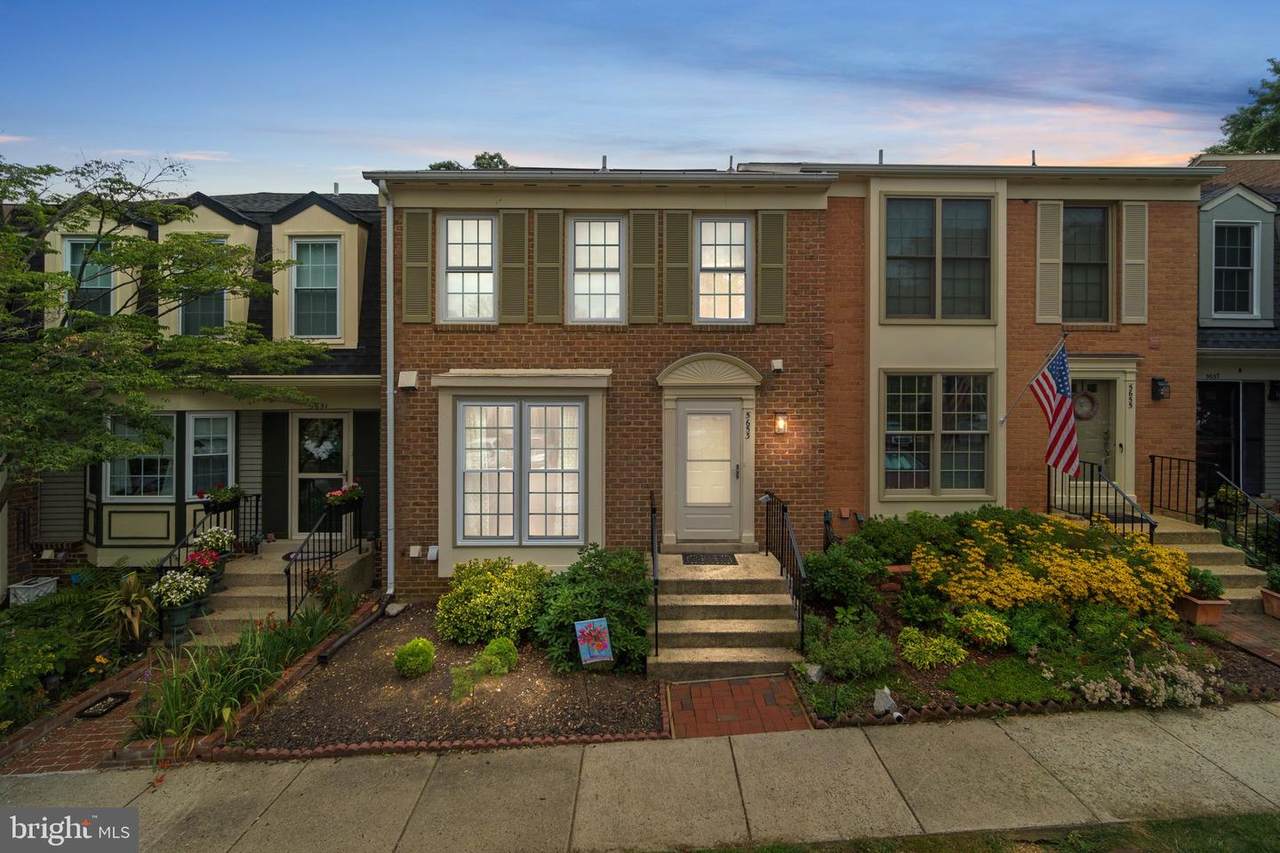 5653 Ridge View Drive - Photo 1