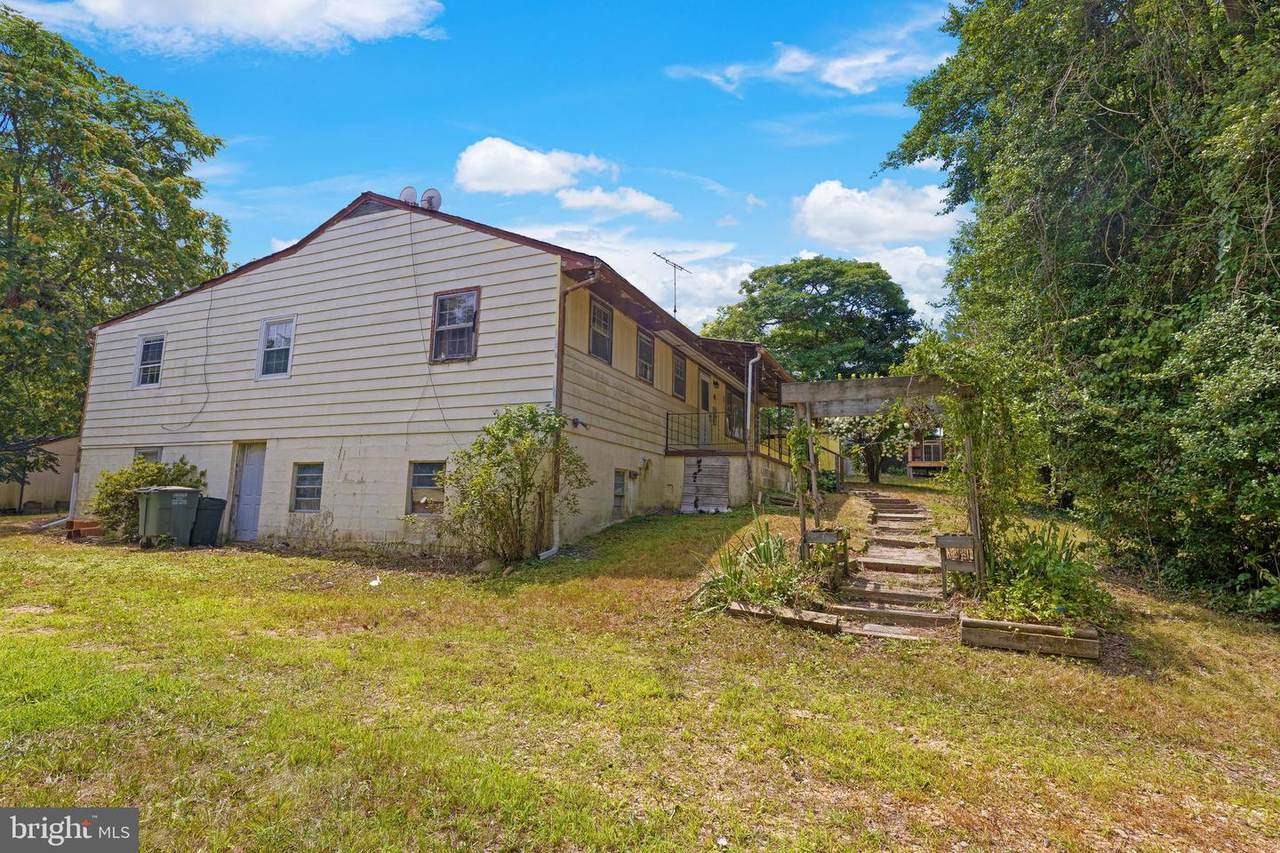 3808 Sewell Road - Photo 1