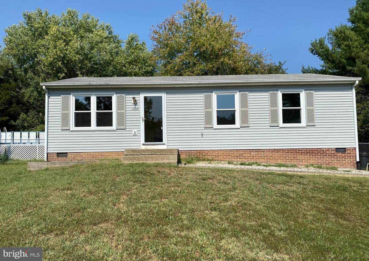 11806 Oakdale Court - Photo 1
