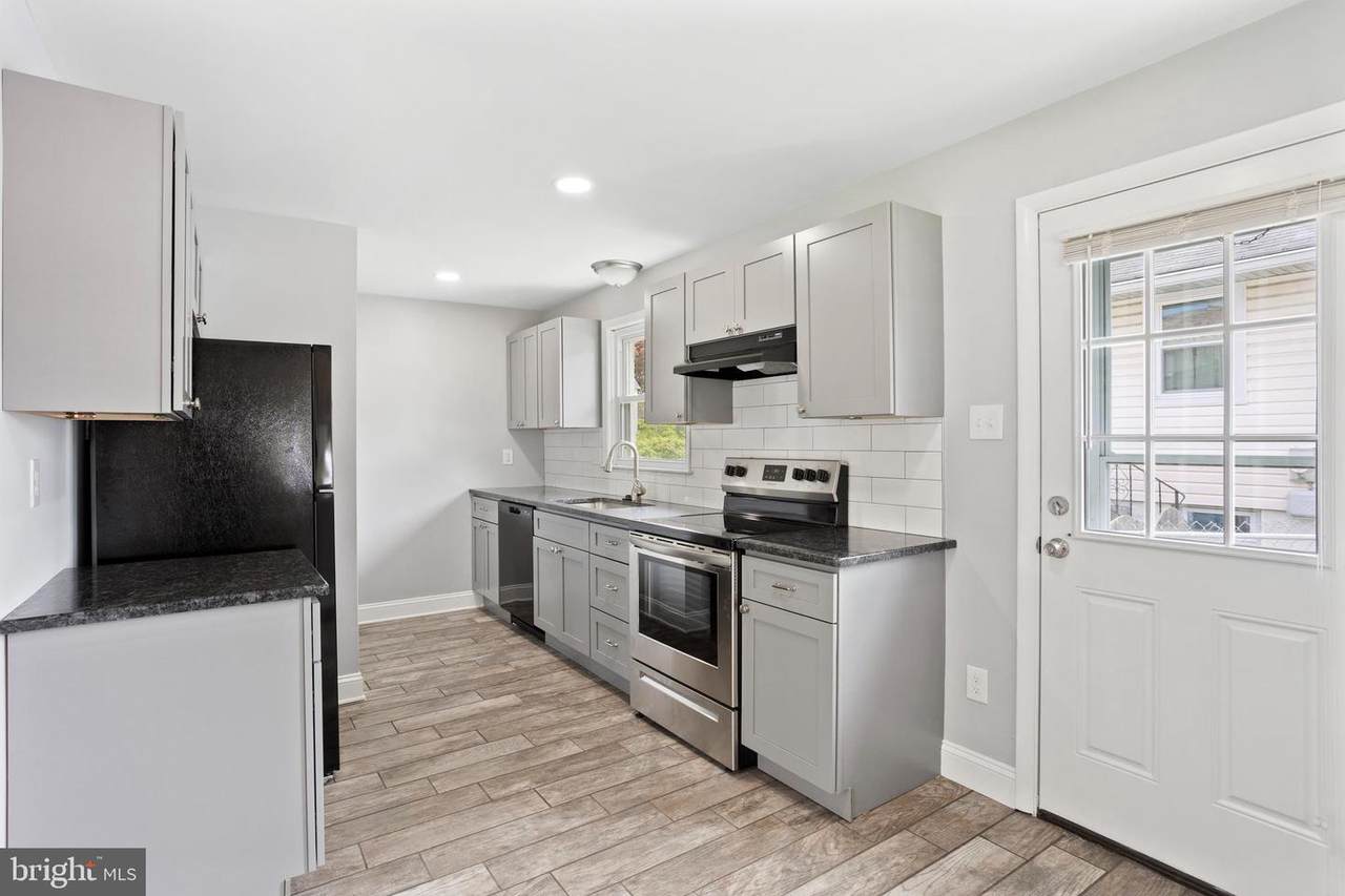 131 1ST Avenue - Photo 1