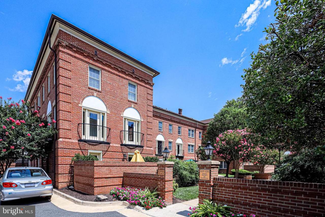 1211 Pitt Street - Photo 1
