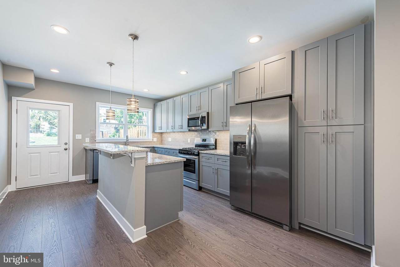 846 Harlem Avenue - Photo 1