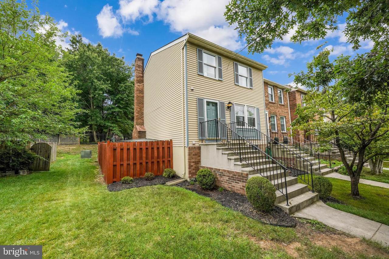 5326 Larochelle Court - Photo 1