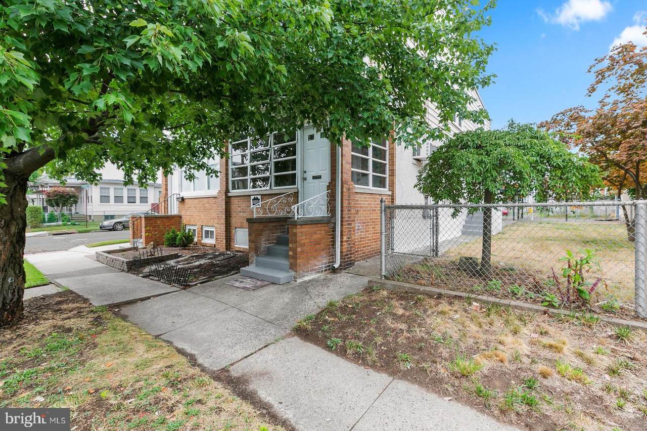 1904 Clinton Avenue - Photo 1