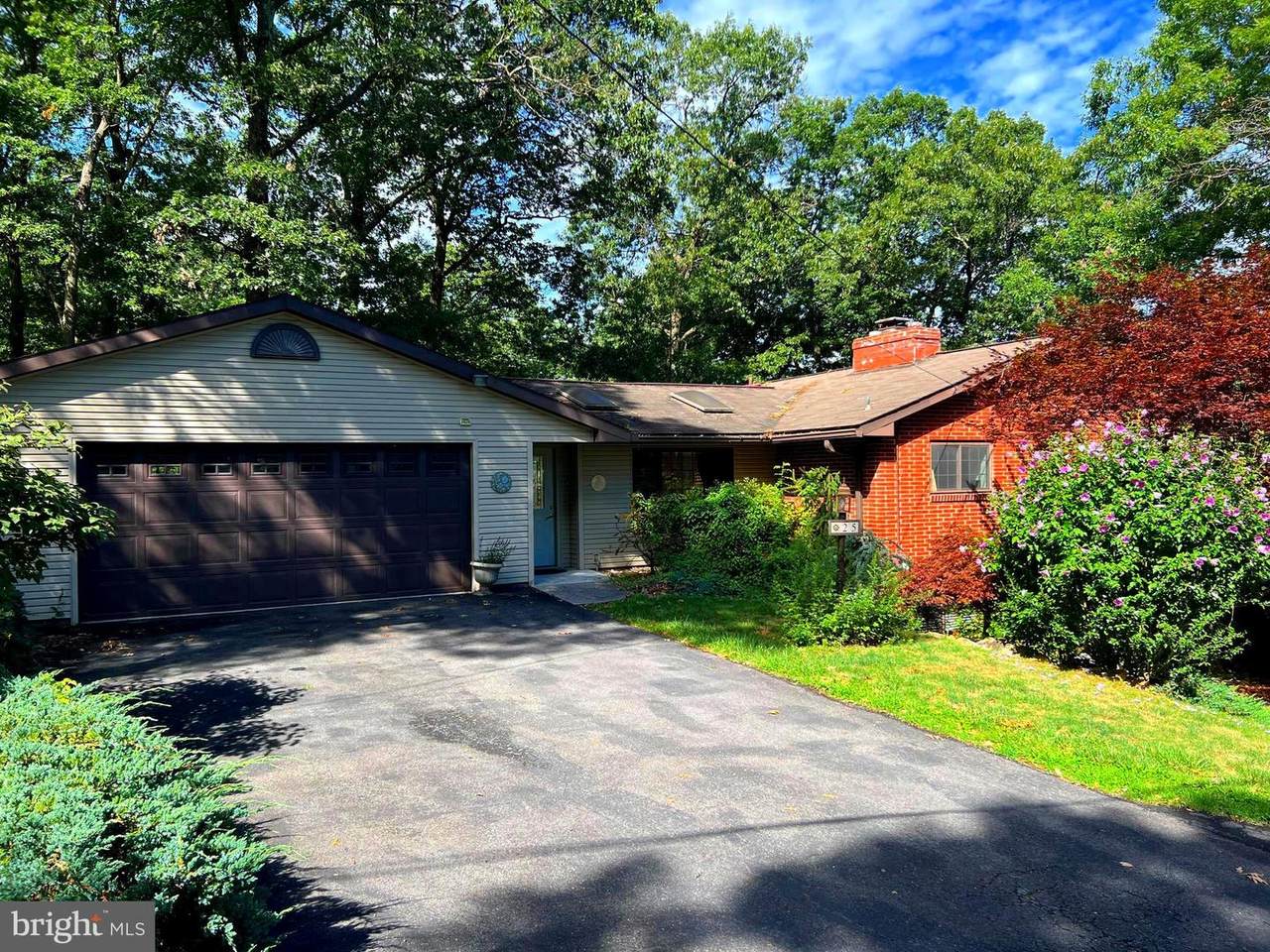 25 Sunset Drive - Photo 1