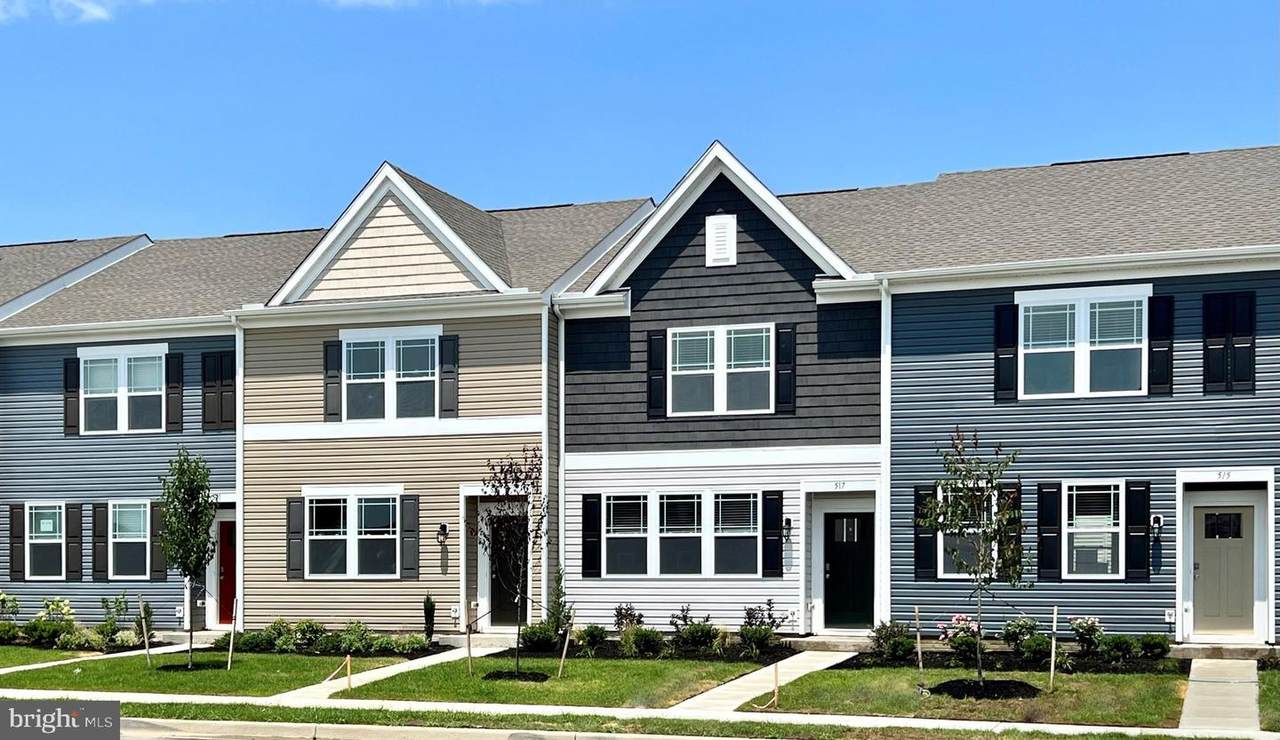 420 Ridgely Boulevard - Photo 1