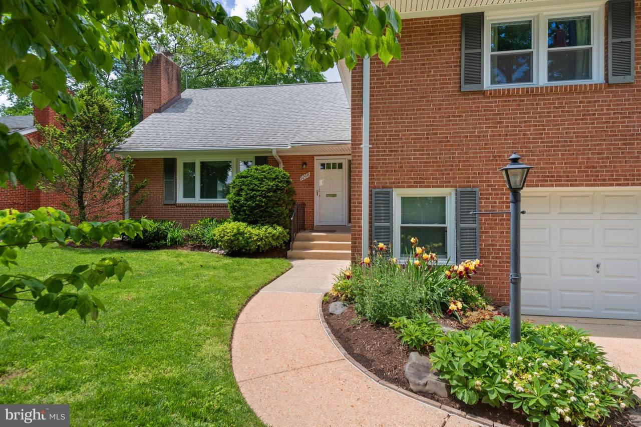 9208 Summit Road - Photo 1