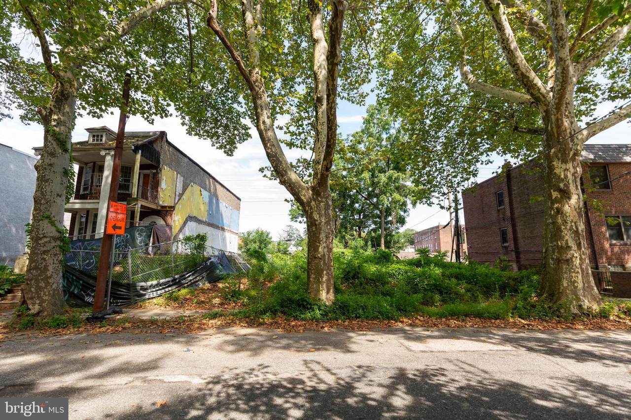 510 Midvale Avenue - Photo 1