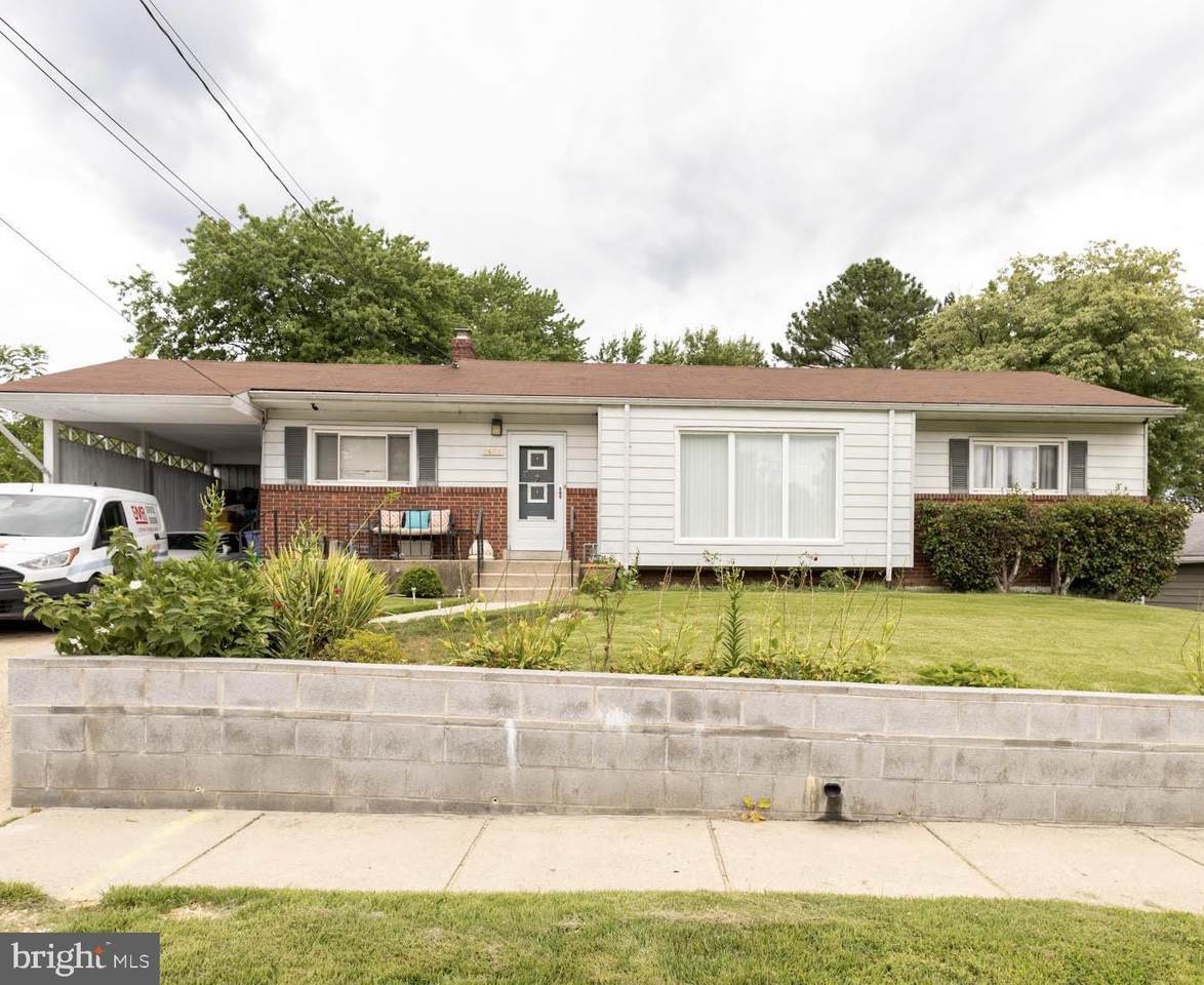 2602 Lackawanna Street - Photo 1