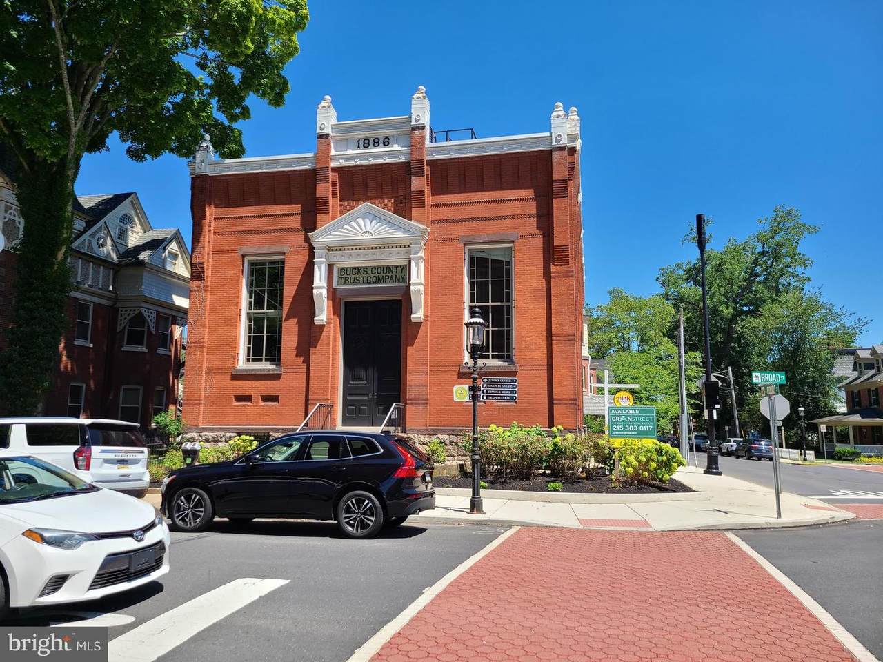 89 Court Street - Photo 1
