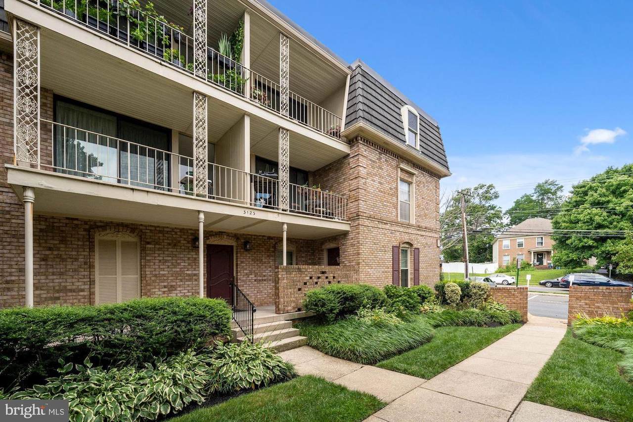 3123 Patrick Henry Drive - Photo 1