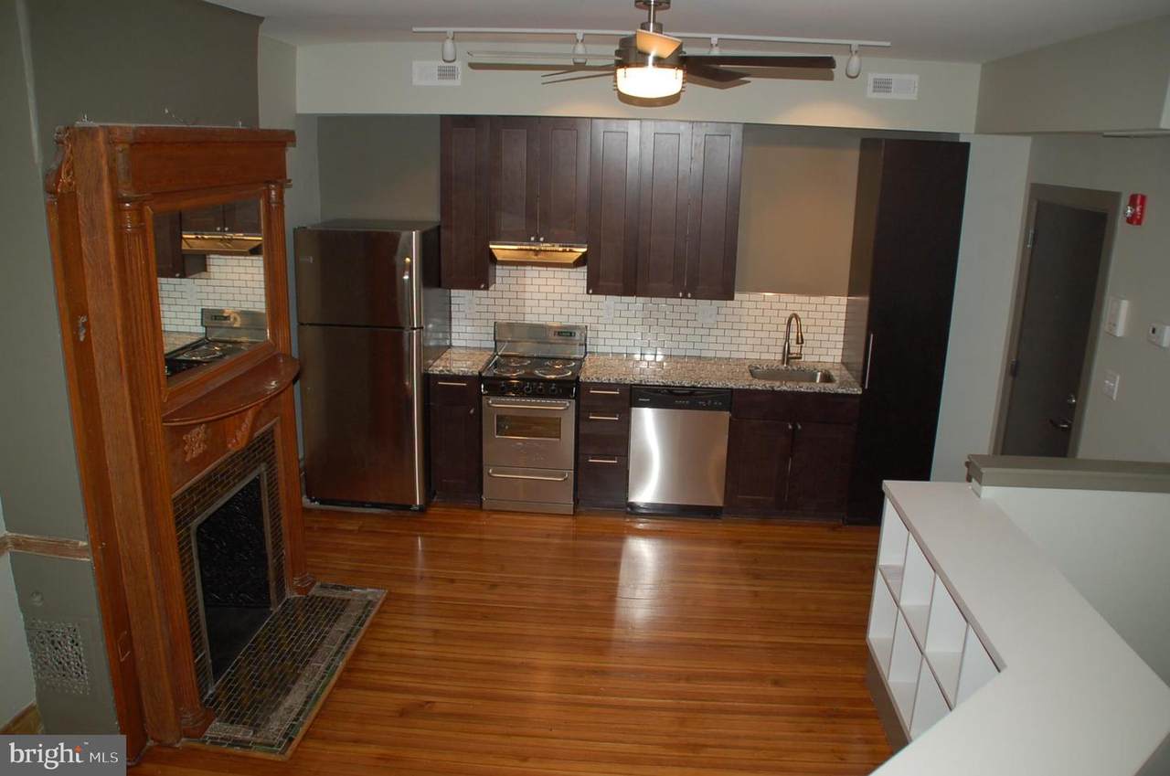 842 Park Avenue - Photo 1