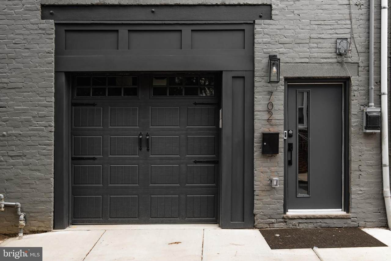 702 Alter - Photo 1