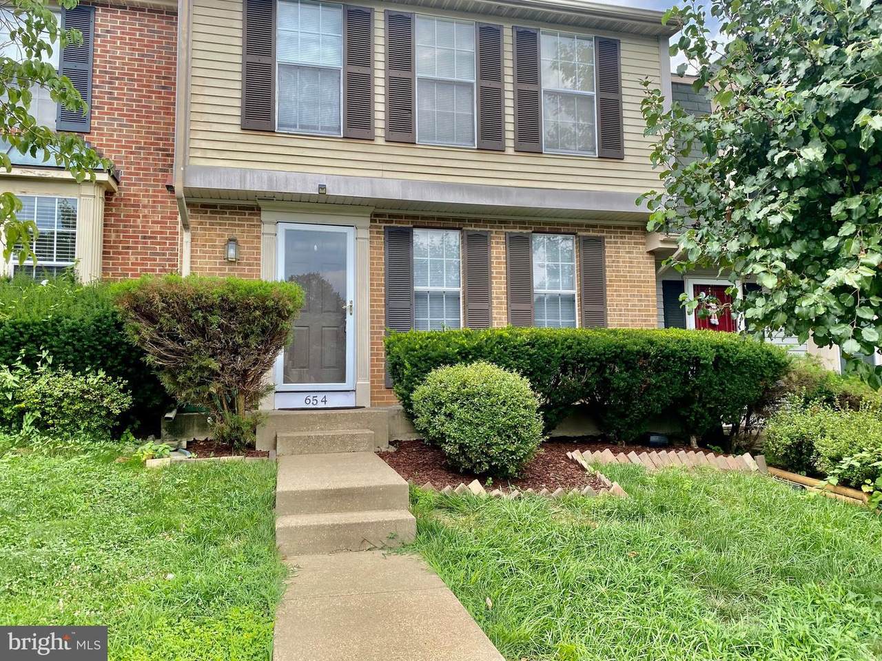 654 Coral Reef Drive - Photo 1