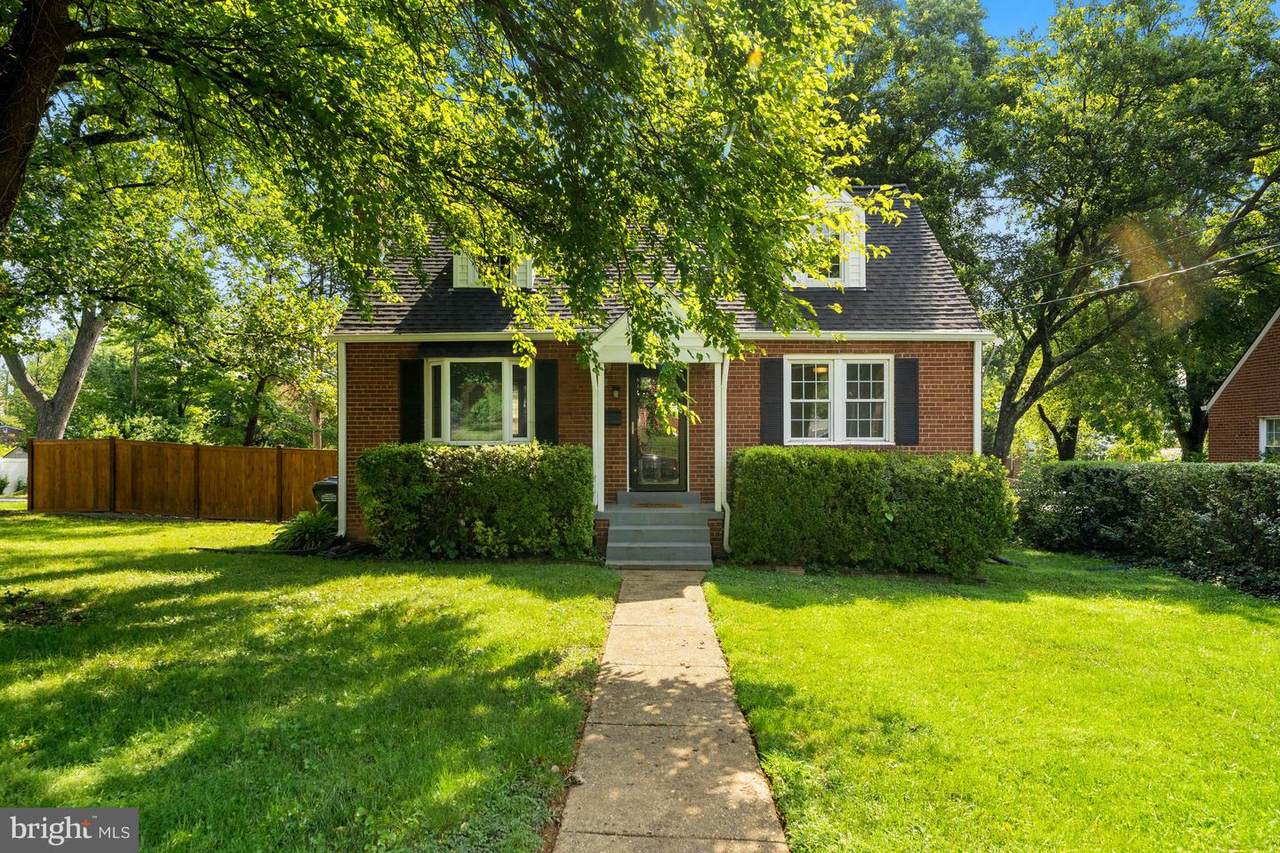 2901 Lawrence Drive - Photo 1