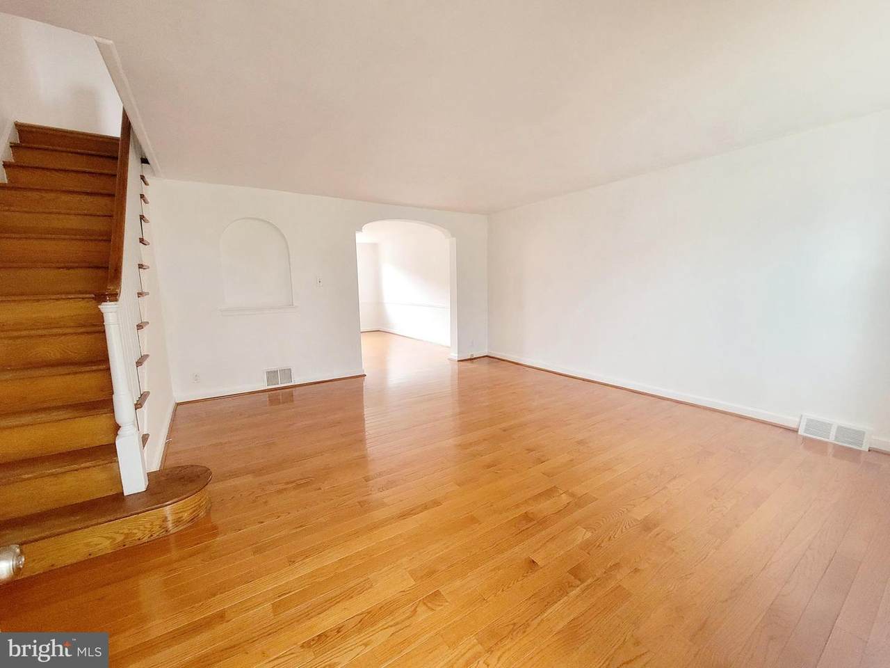 6646 Oakland Street - Photo 1