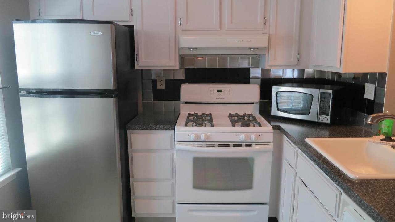 609 Society Place - Photo 1