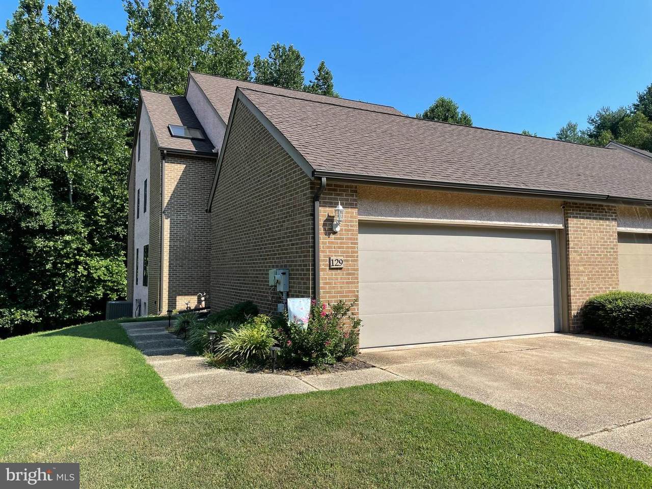 129 Falcon Lane - Photo 1