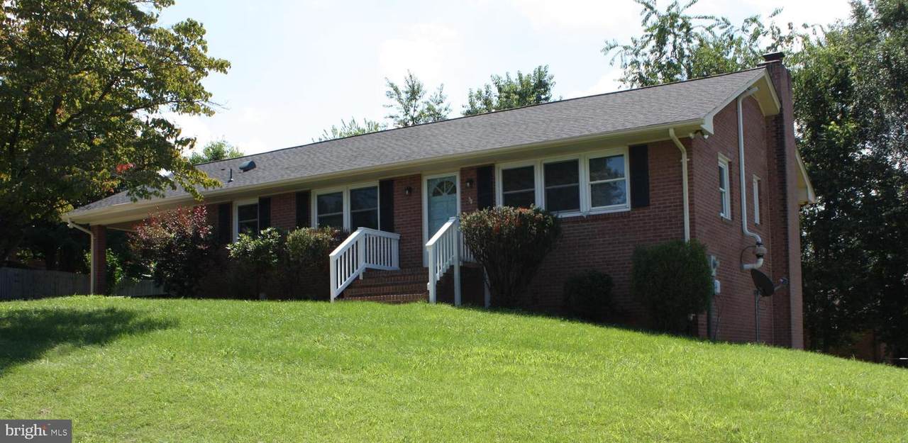1044 Horseshoe Drive - Photo 1