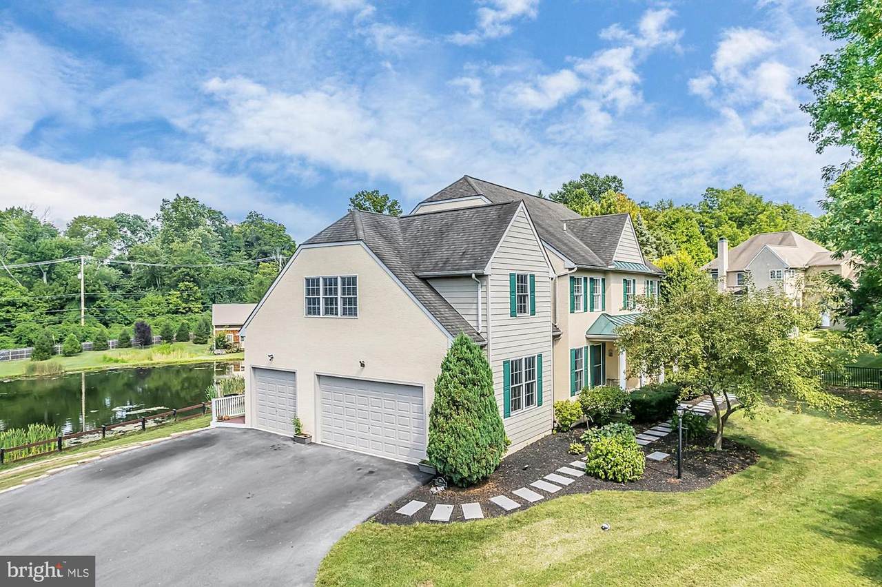 394 Monteray Lane - Photo 1