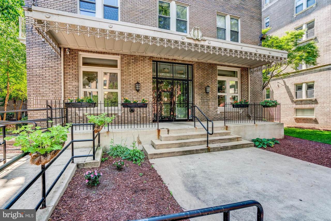 1308 Clifton Street - Photo 1