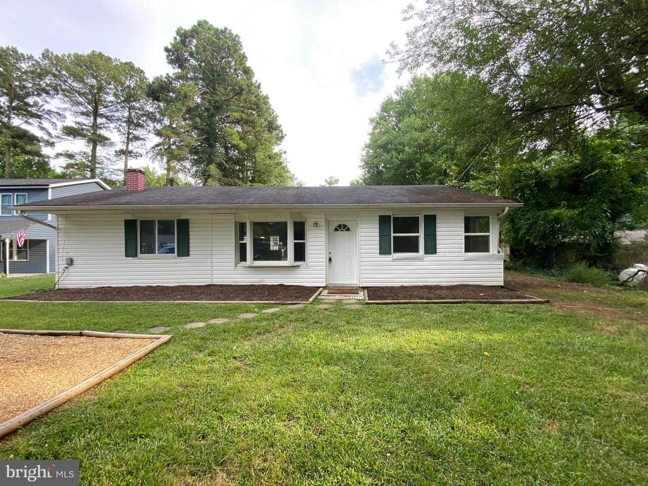 405 Lake Drive - Photo 1