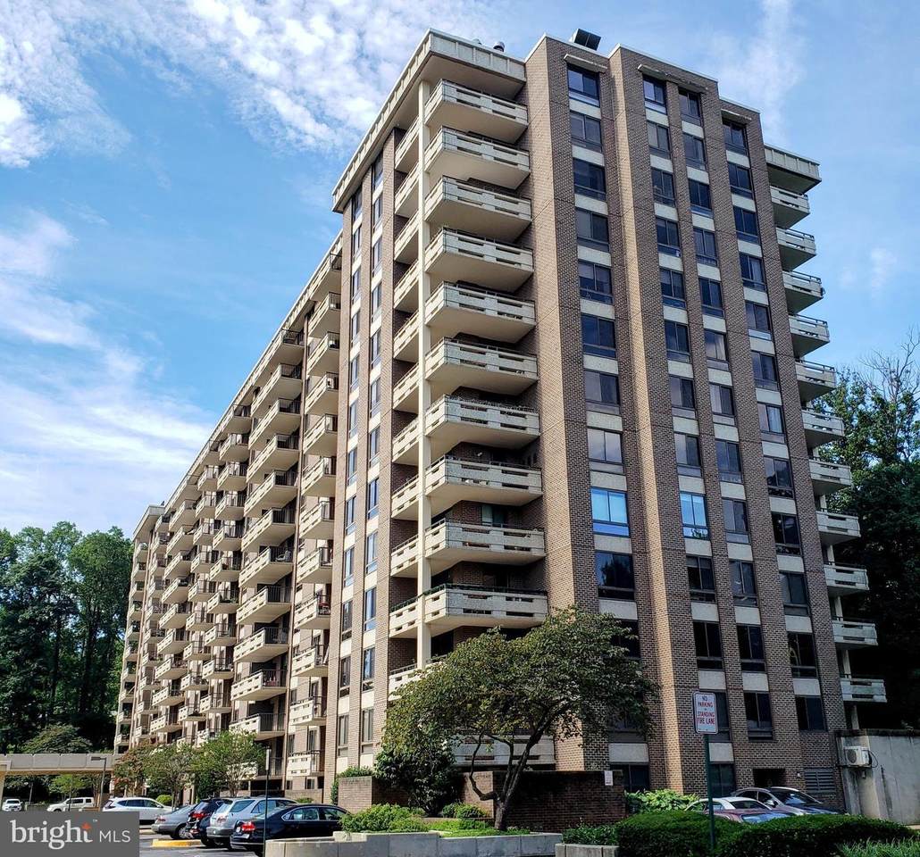 1808 Old Meadow Road - Photo 1