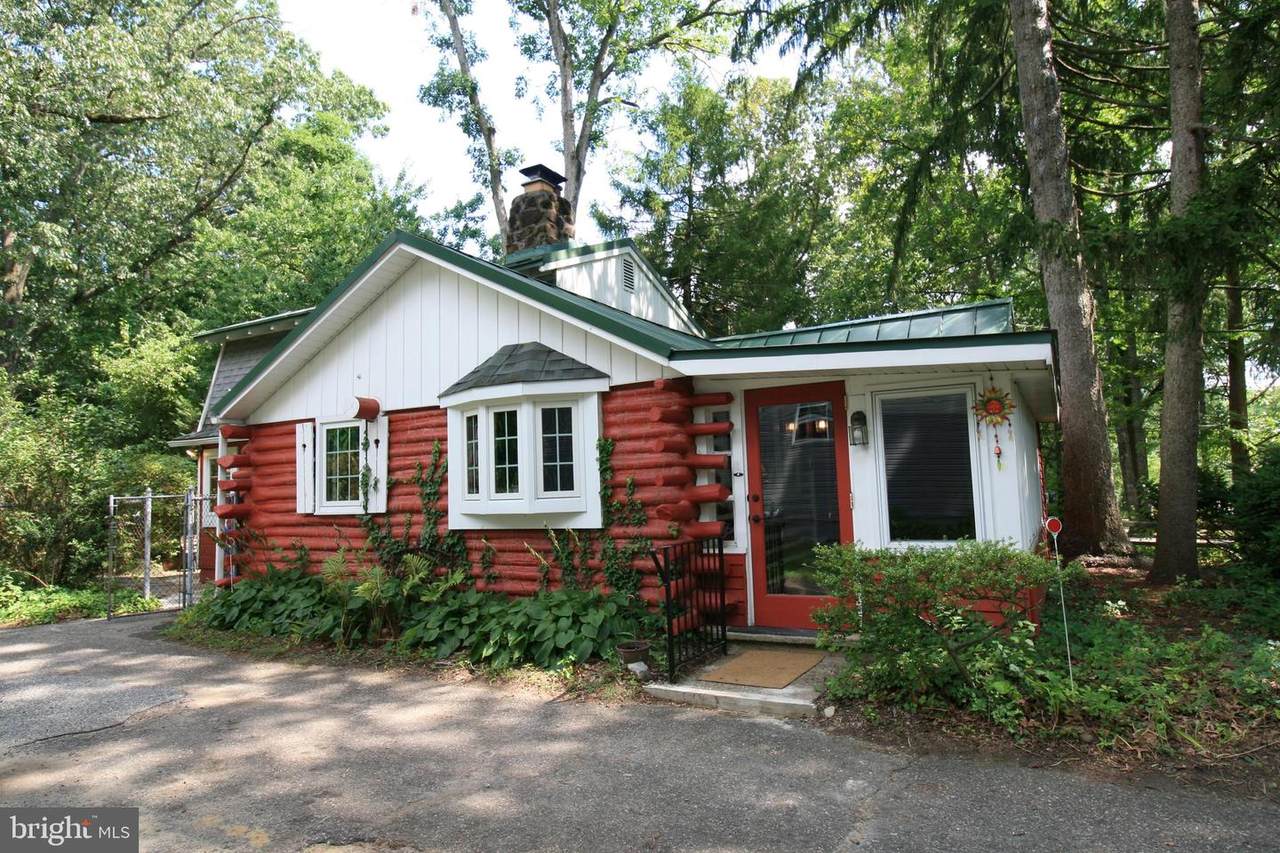 105 Woolmans Lane - Photo 1