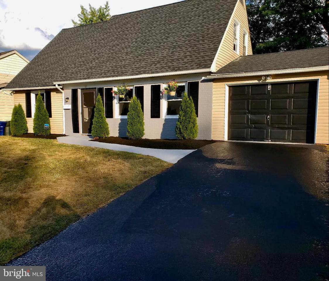64 Medford Lane - Photo 1