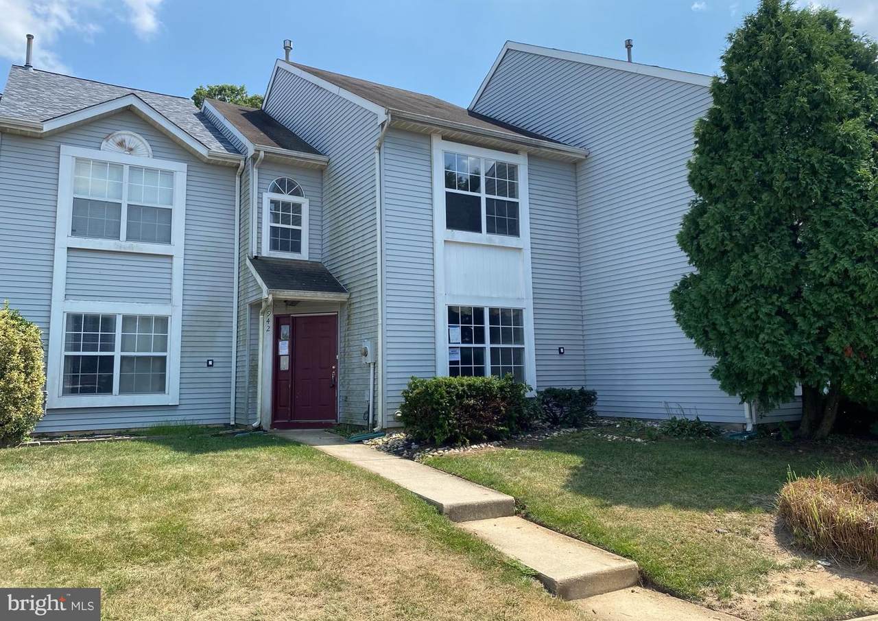 942 Thoreau Lane - Photo 1