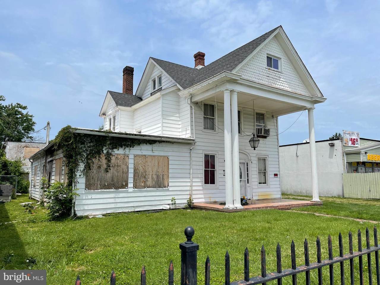 128 Philadelphia Boulevard - Photo 1