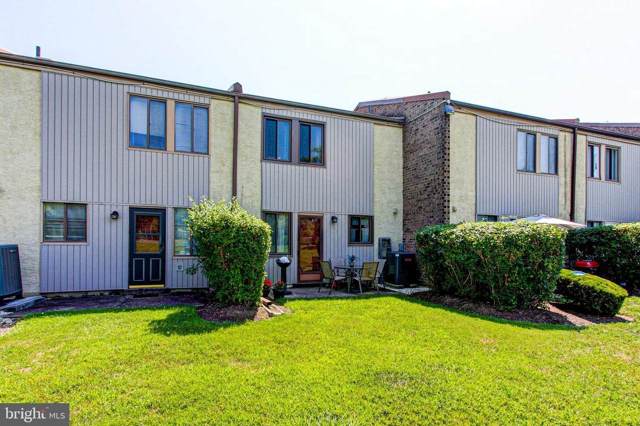 4953 Oxford Court - Photo 1