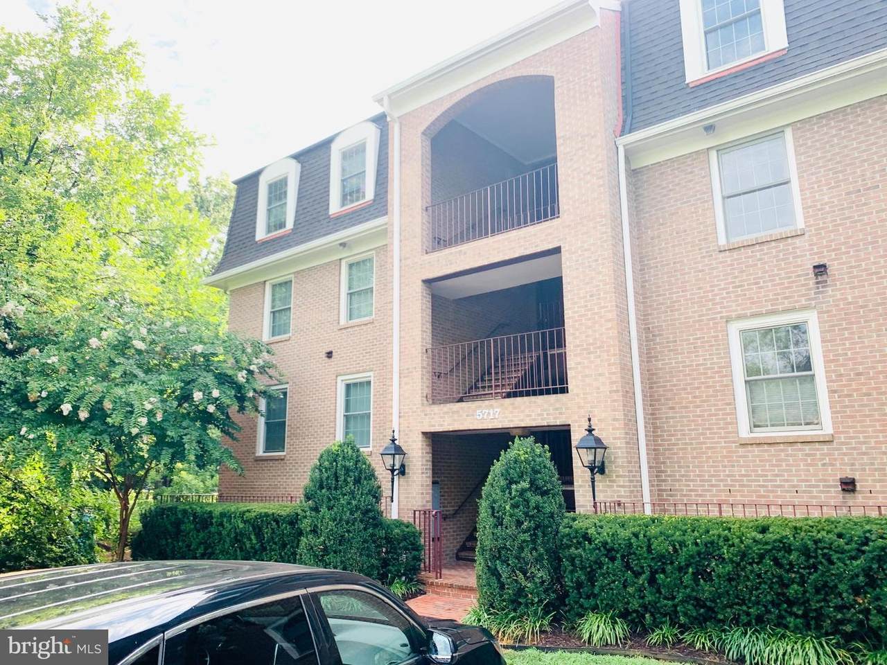 5717 Brewer House Circle - Photo 1