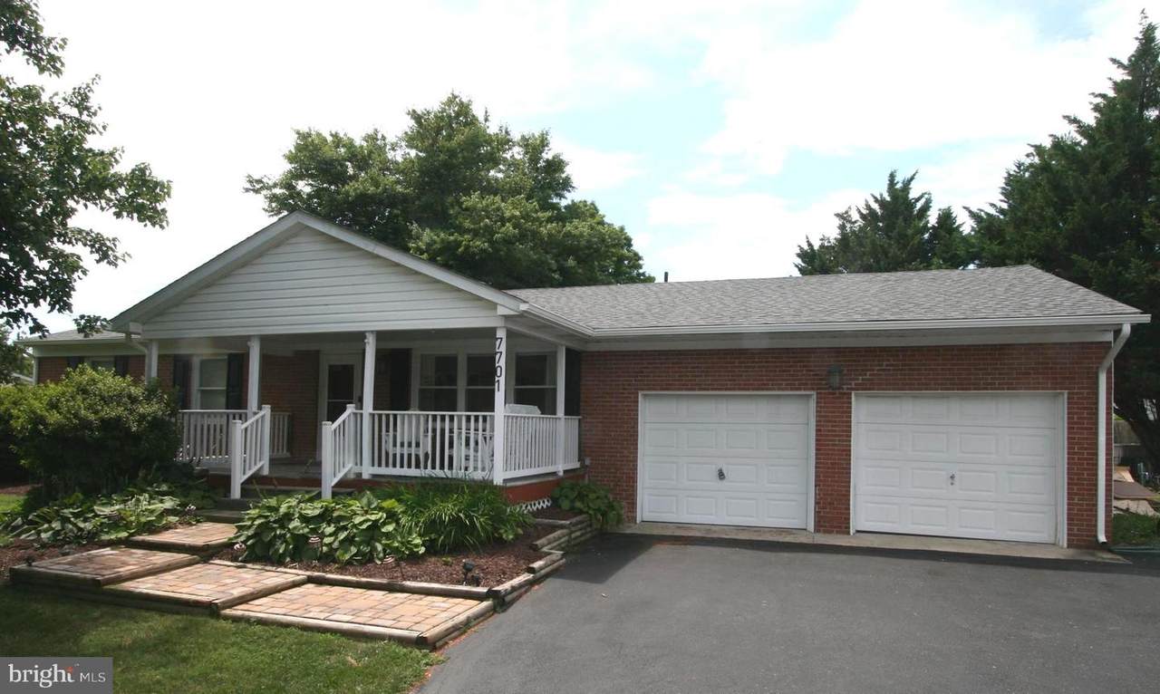 7701 Bridle Path Circle - Photo 1